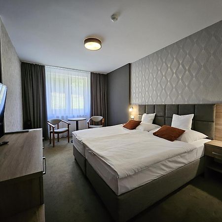 Hotel Slavia Svidnik Spa & Restaurant Kültér fotó