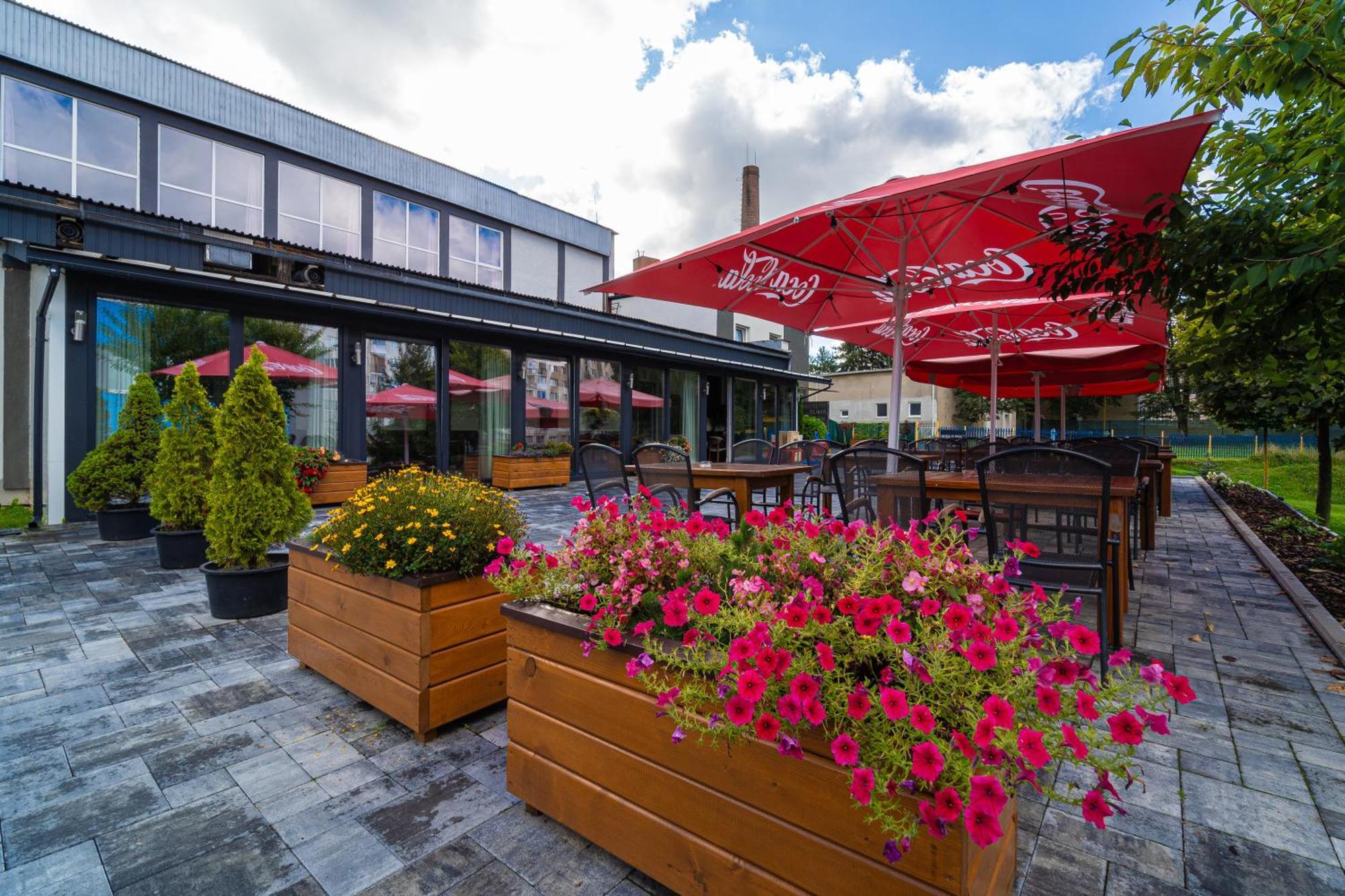 Hotel Slavia Svidnik Spa & Restaurant Kültér fotó
