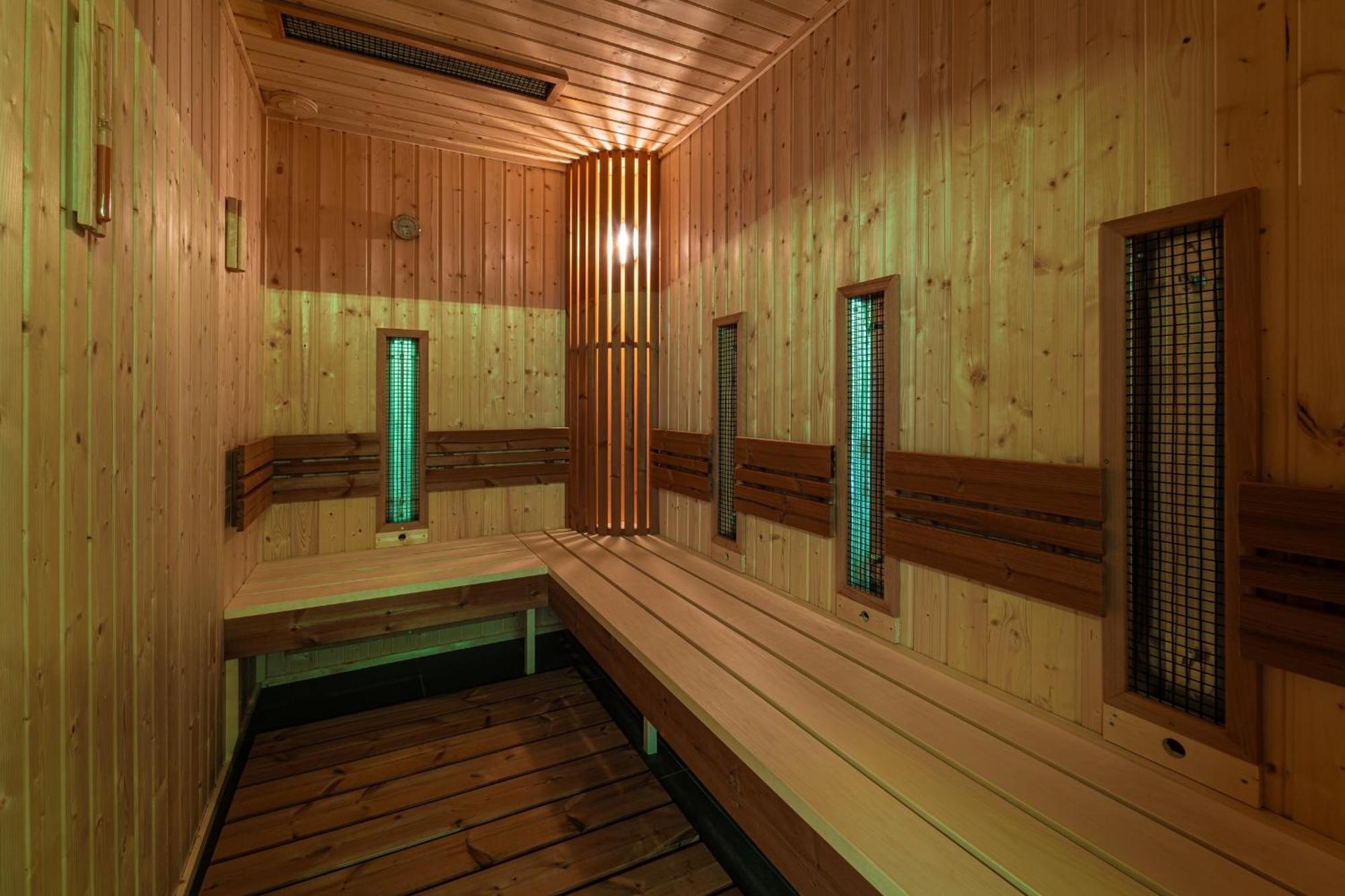 Hotel Slavia Svidnik Spa & Restaurant Kültér fotó