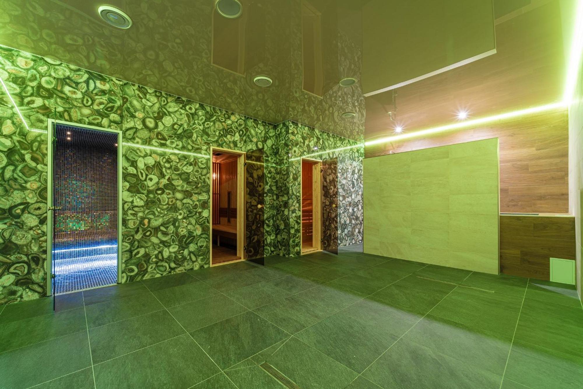 Hotel Slavia Svidnik Spa & Restaurant Kültér fotó
