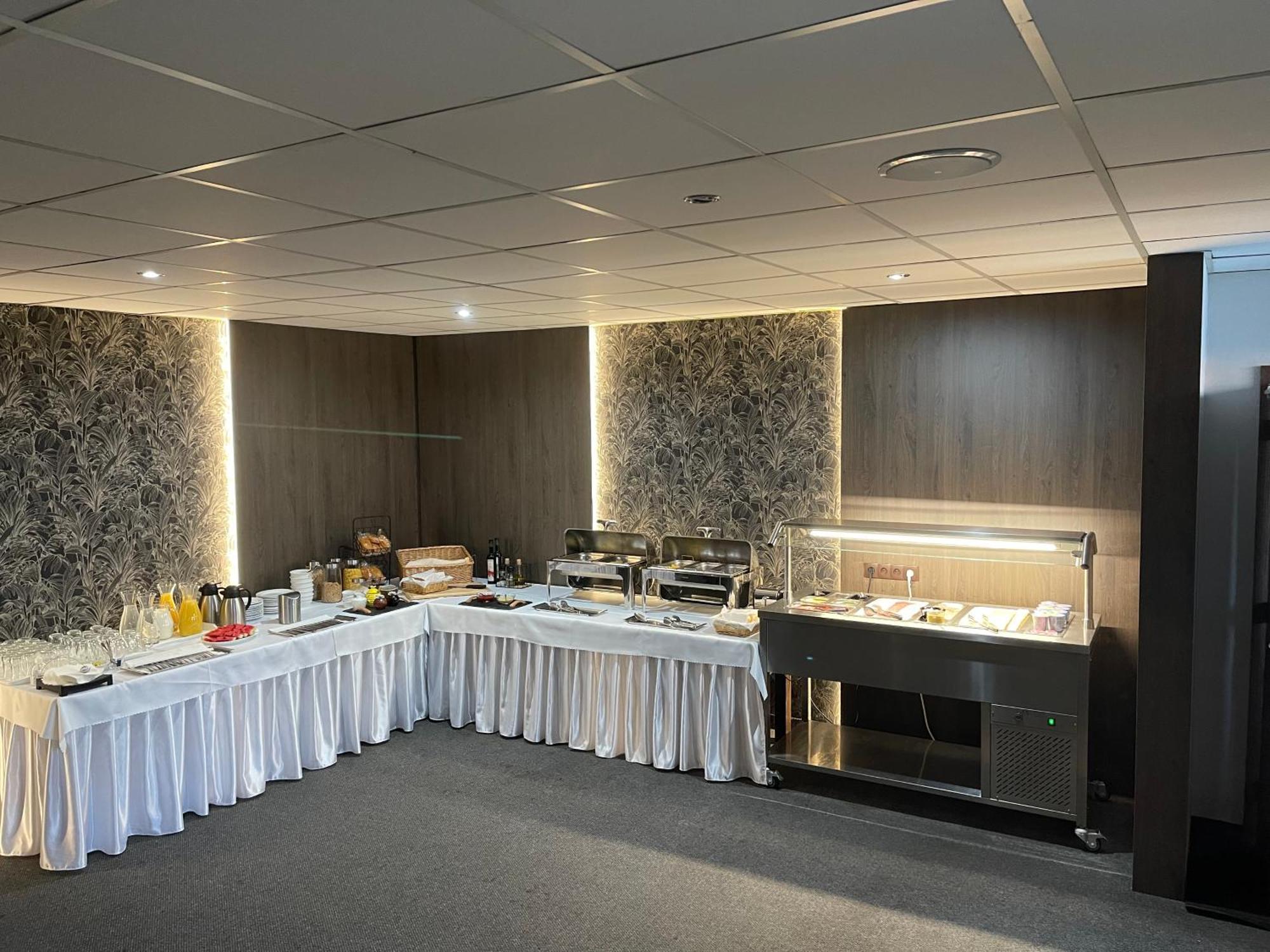 Hotel Slavia Svidnik Spa & Restaurant Kültér fotó