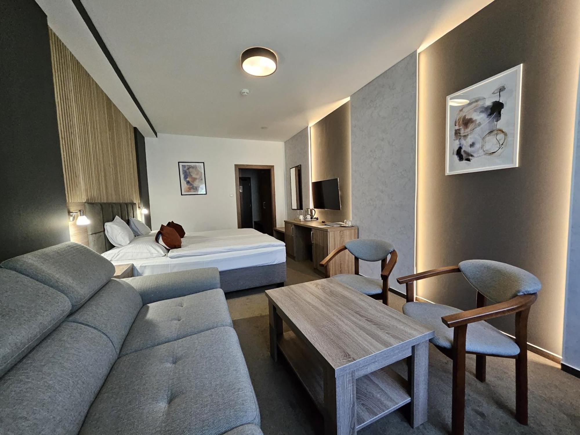 Hotel Slavia Svidnik Spa & Restaurant Kültér fotó