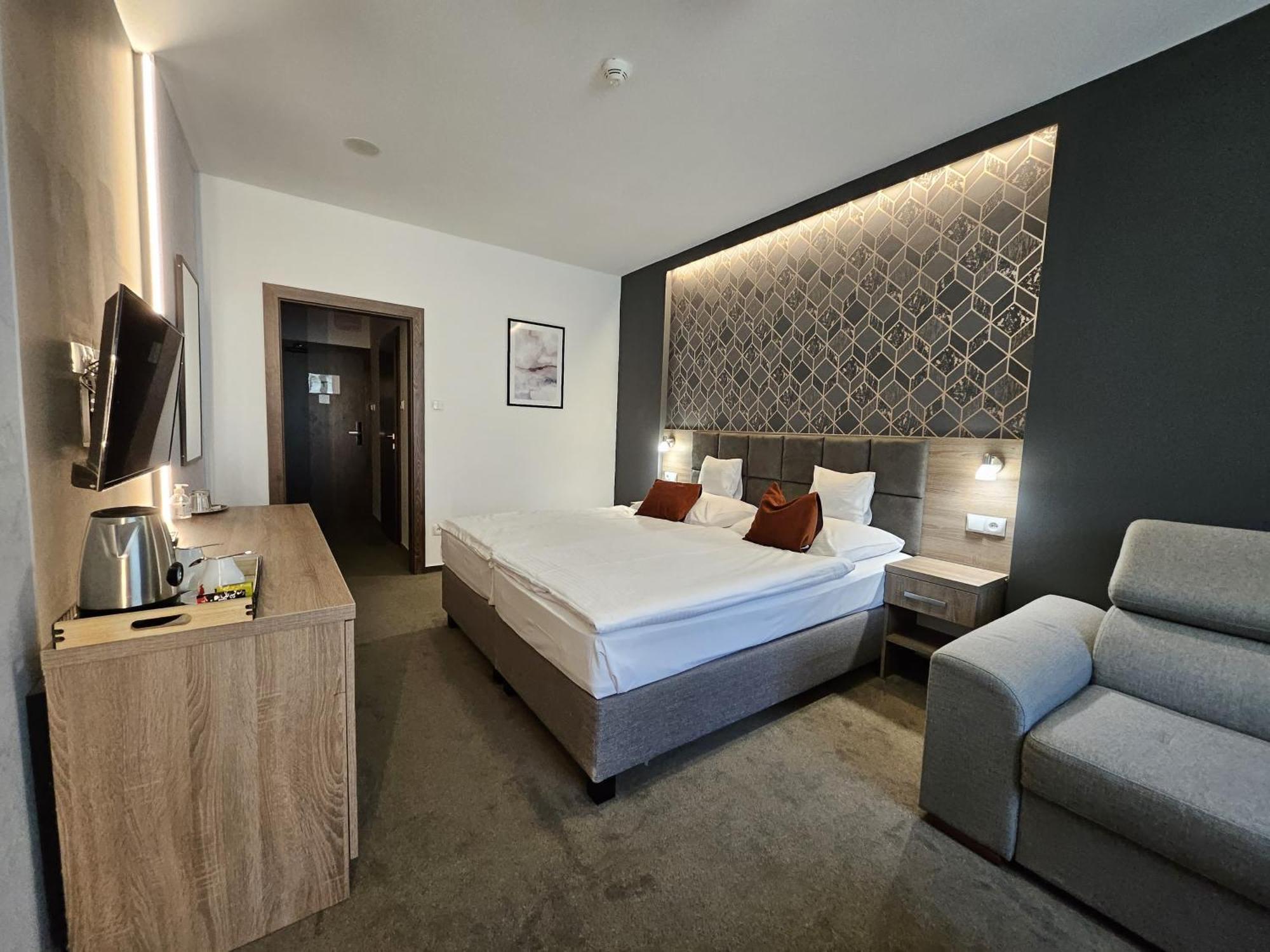 Hotel Slavia Svidnik Spa & Restaurant Kültér fotó