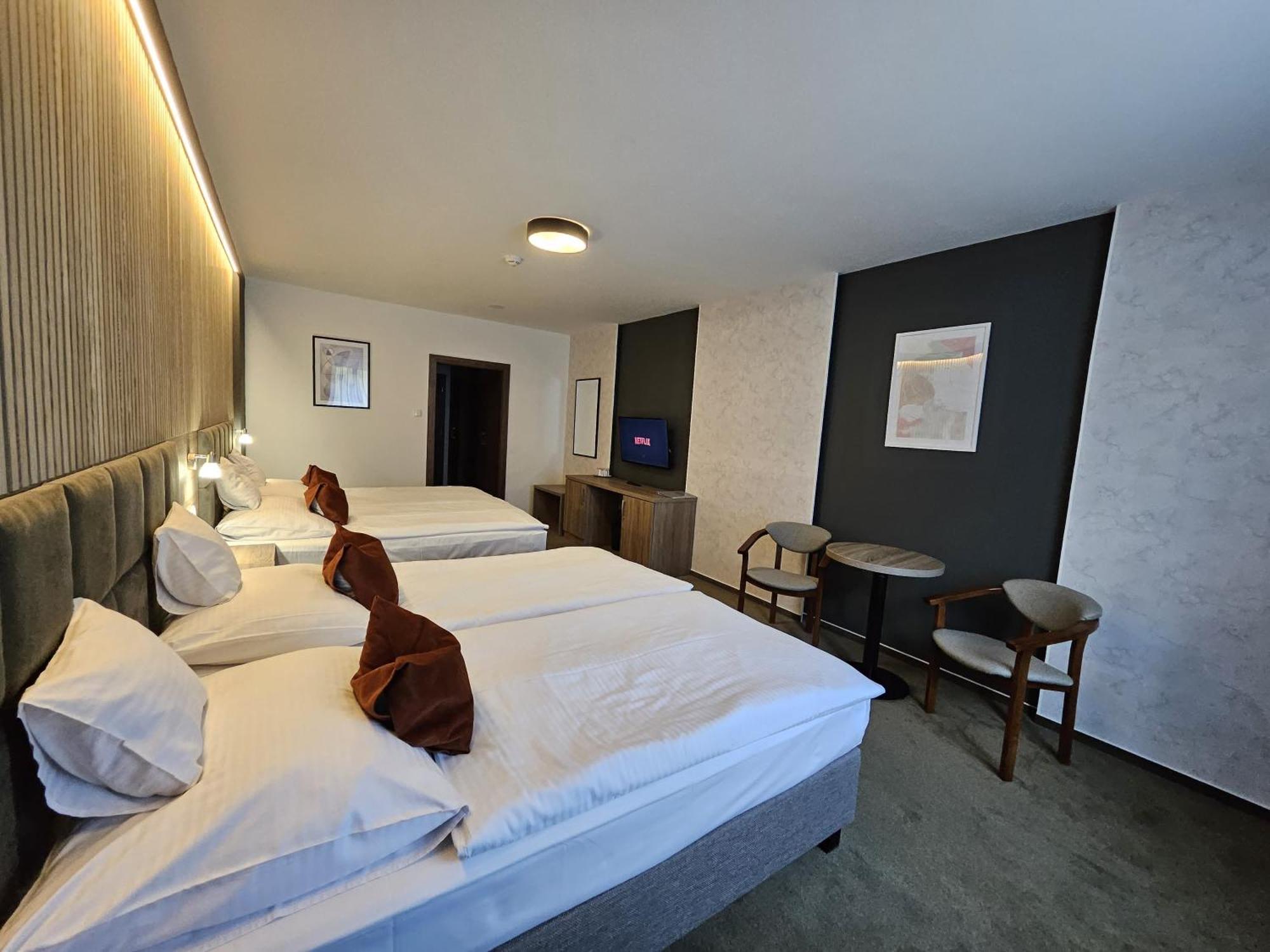 Hotel Slavia Svidnik Spa & Restaurant Kültér fotó