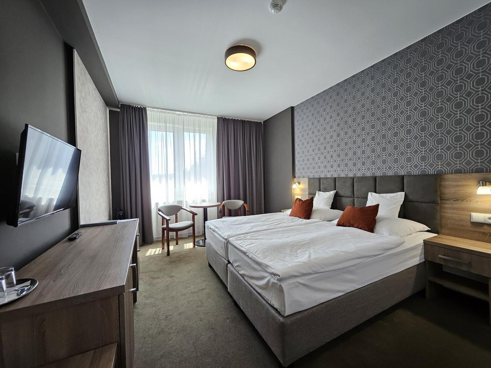 Hotel Slavia Svidnik Spa & Restaurant Kültér fotó